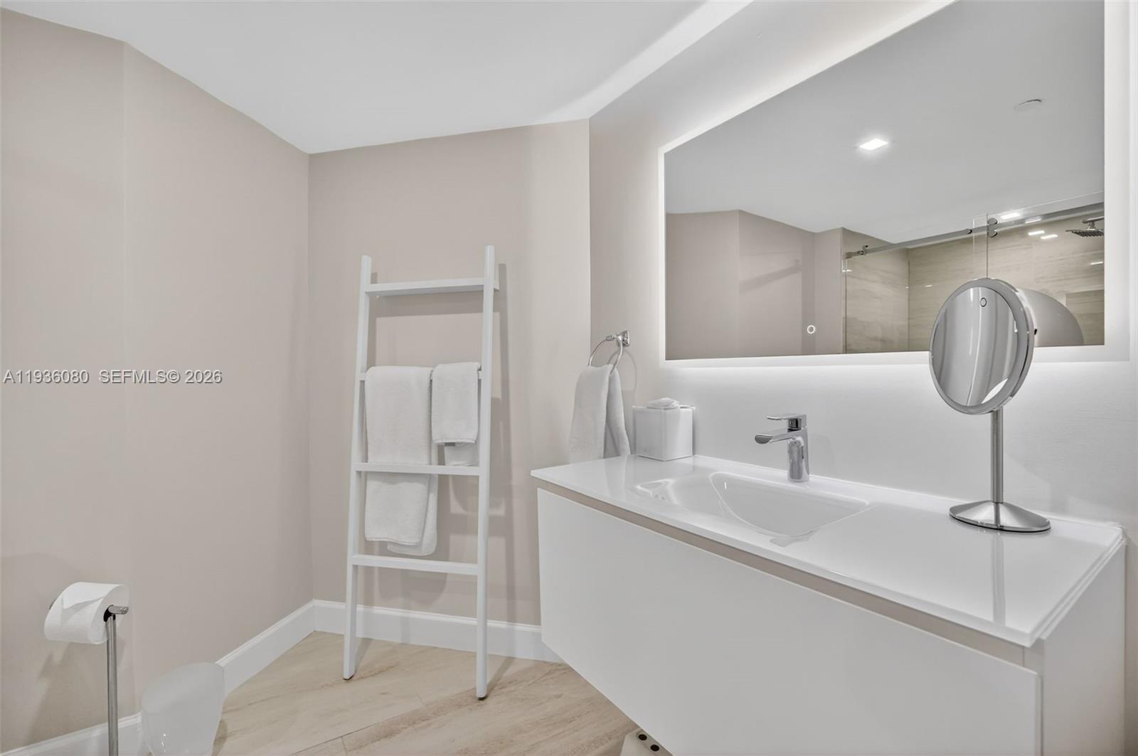 2306 3 / 4 2390 sq. ft. $ 2025-12-29 0 Photo