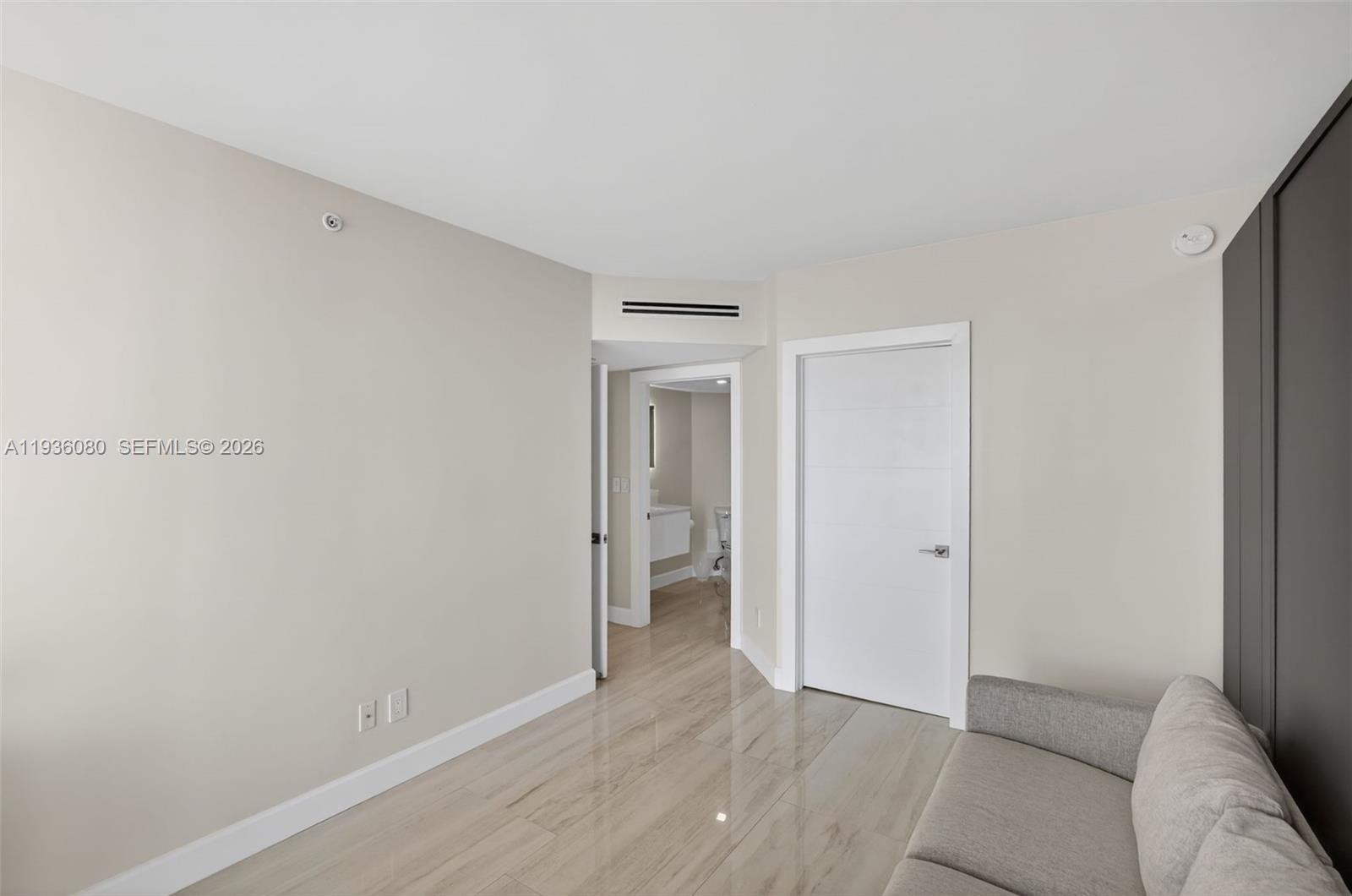 2306 3 / 4 2390 sq. ft. $ 2025-12-29 0 Photo