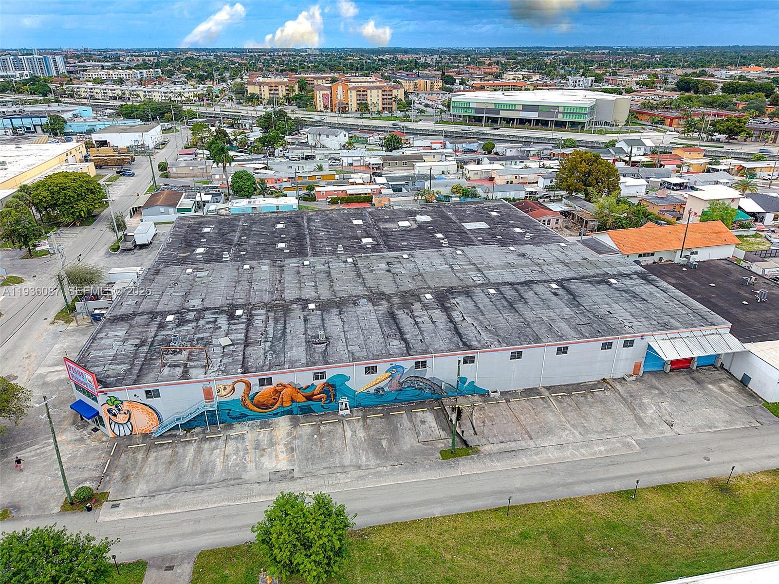   /   кв.футов $ 2025-12-29 0 Фото