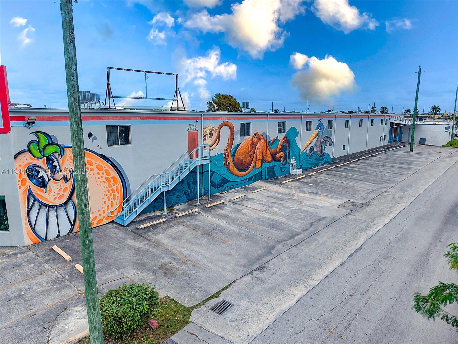   /   кв.футов $ 2025-12-29 0 Фото