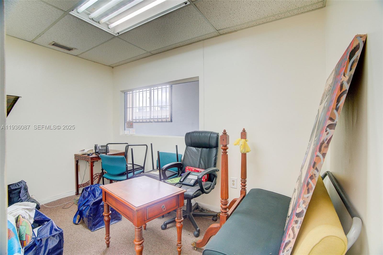   /   кв.футов $ 2025-12-29 0 Фото