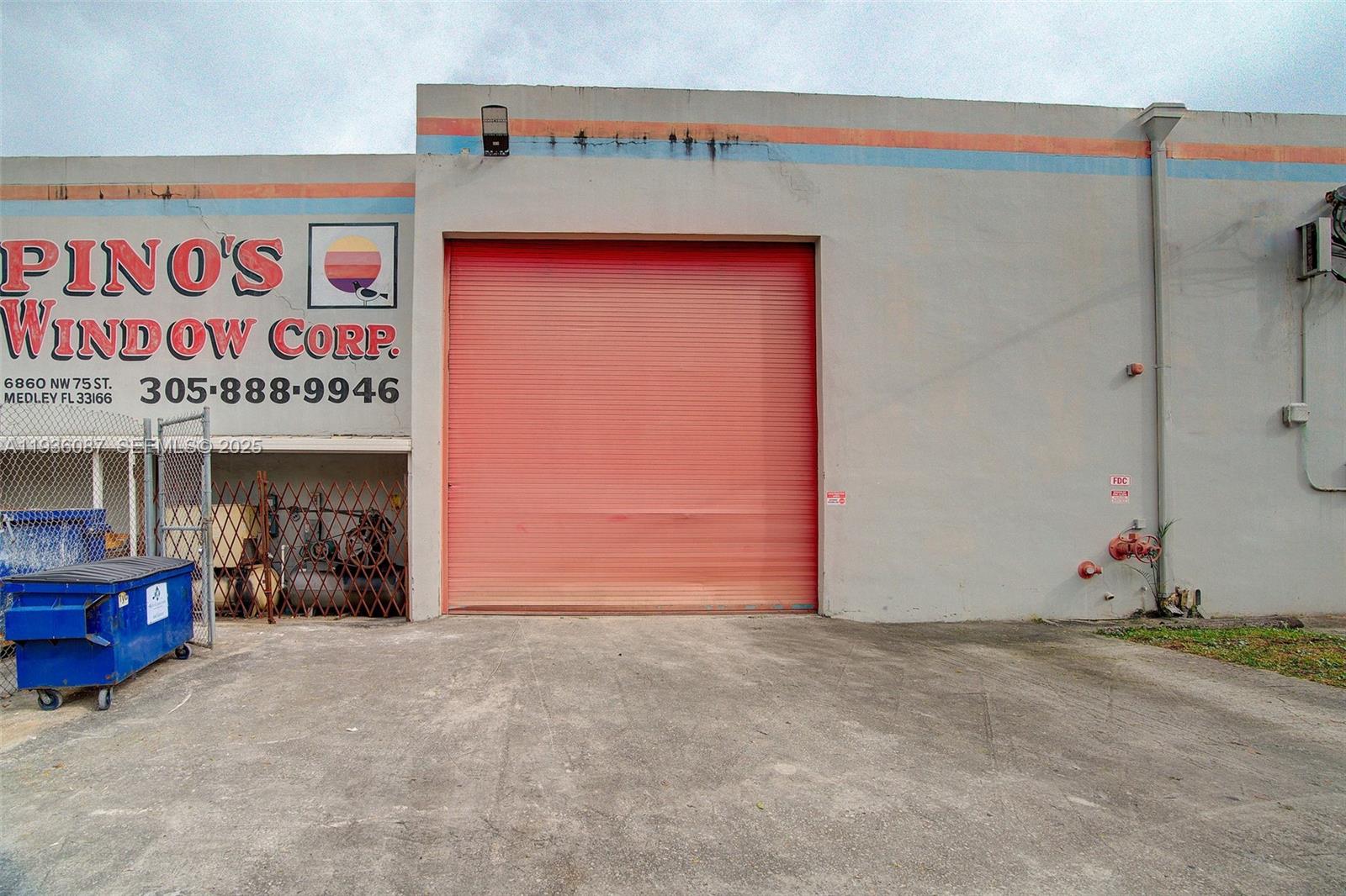   /   кв.футов $ 2025-12-29 0 Фото