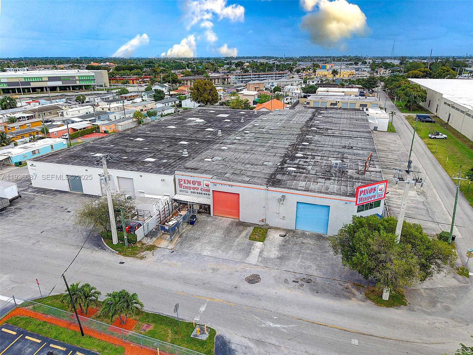   /   кв.футов $ 2025-12-29 0 Фото