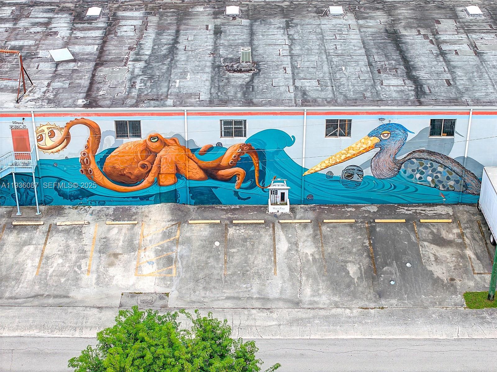   /   кв.футов $ 2025-12-29 0 Фото