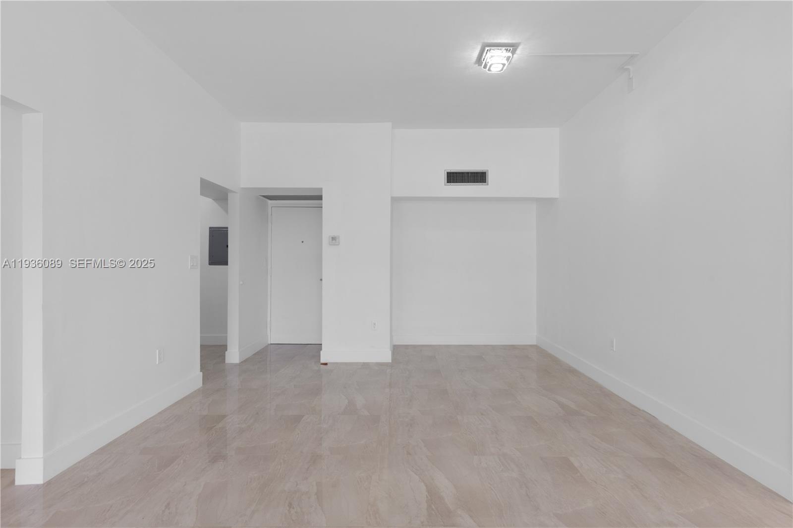 Photo of 3731 Country Club Dr  #124, Aventura, Florida, 33180 - 