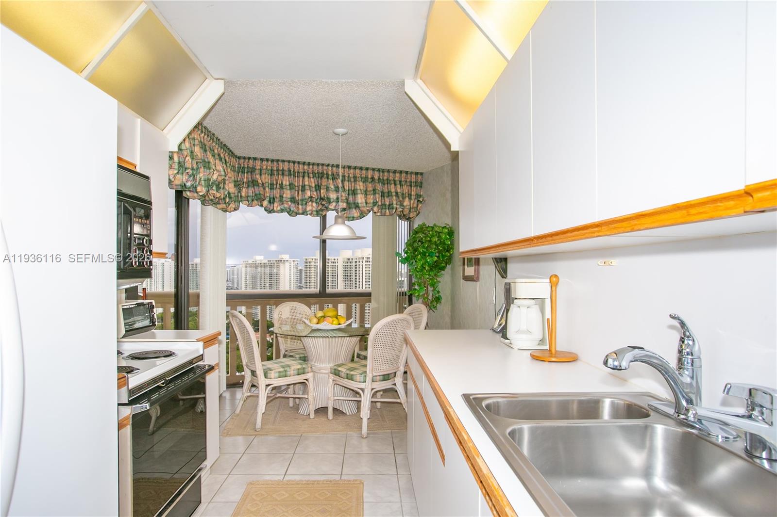 2906 3 / 3 1520 sq. ft. $ 2025-12-29 0 Photo