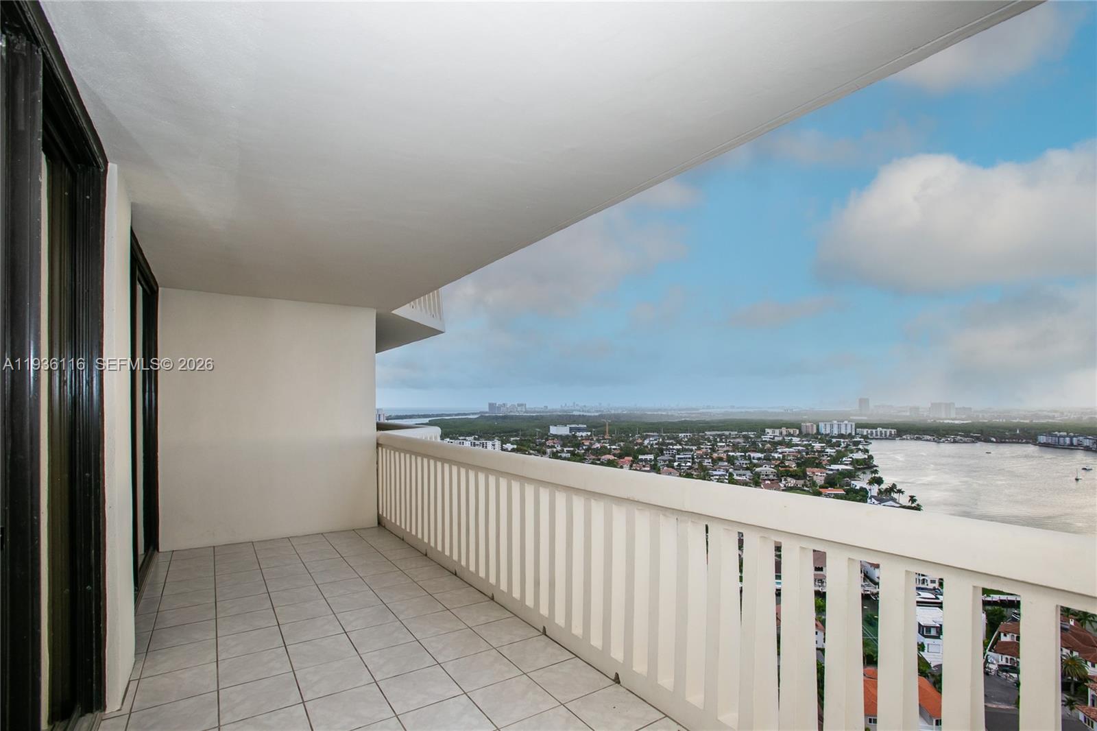 2906 3 / 3 1520 sq. ft. $ 2025-12-29 0 Photo