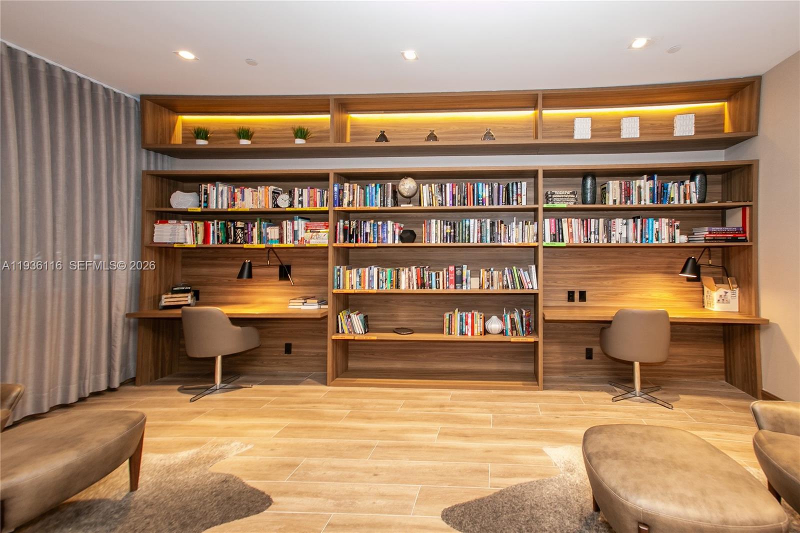 2906 3 / 3 1520 sq. ft. $ 2025-12-29 0 Photo