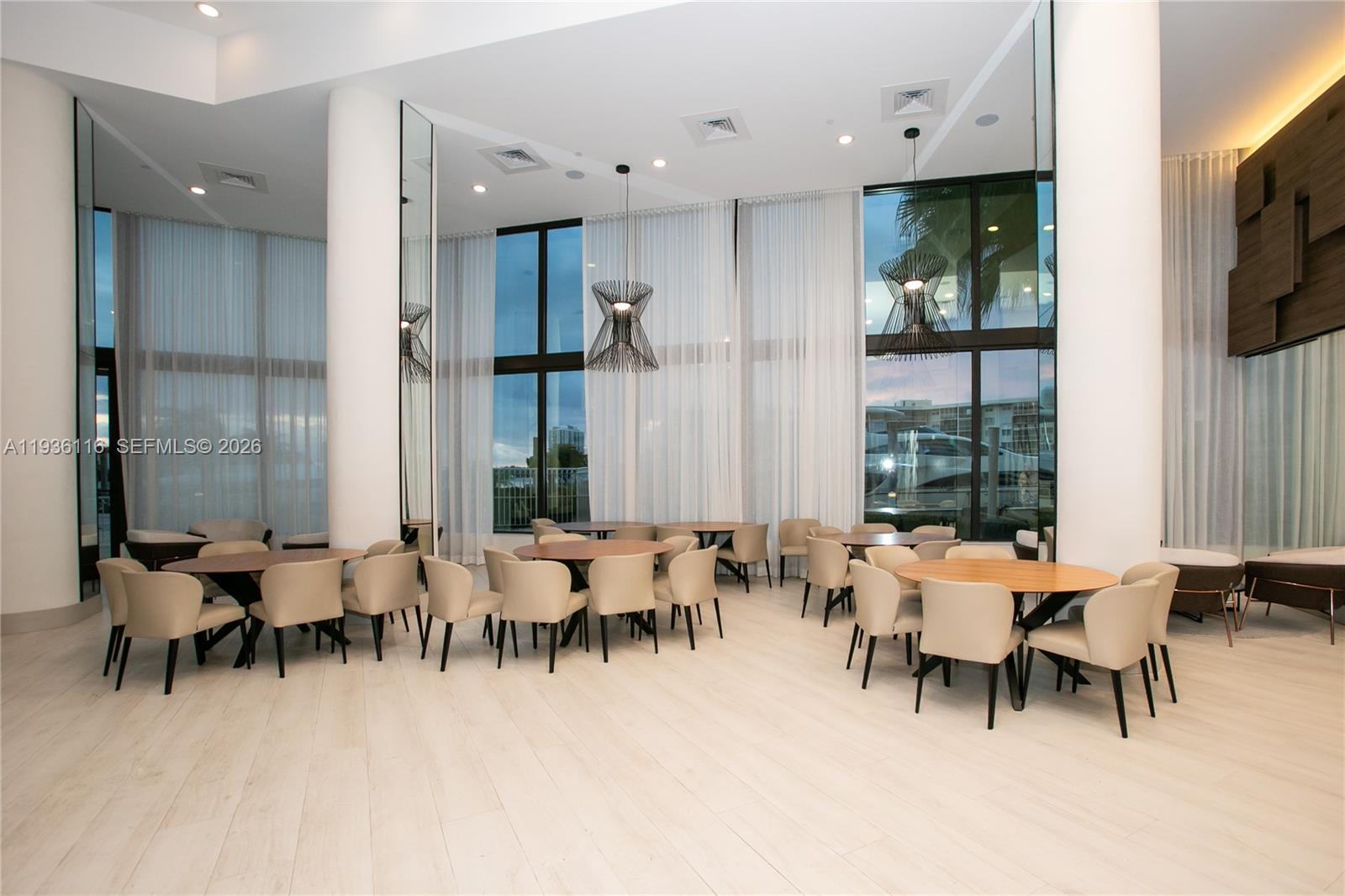 2906 3 / 3 1520 sq. ft. $ 2025-12-29 0 Photo