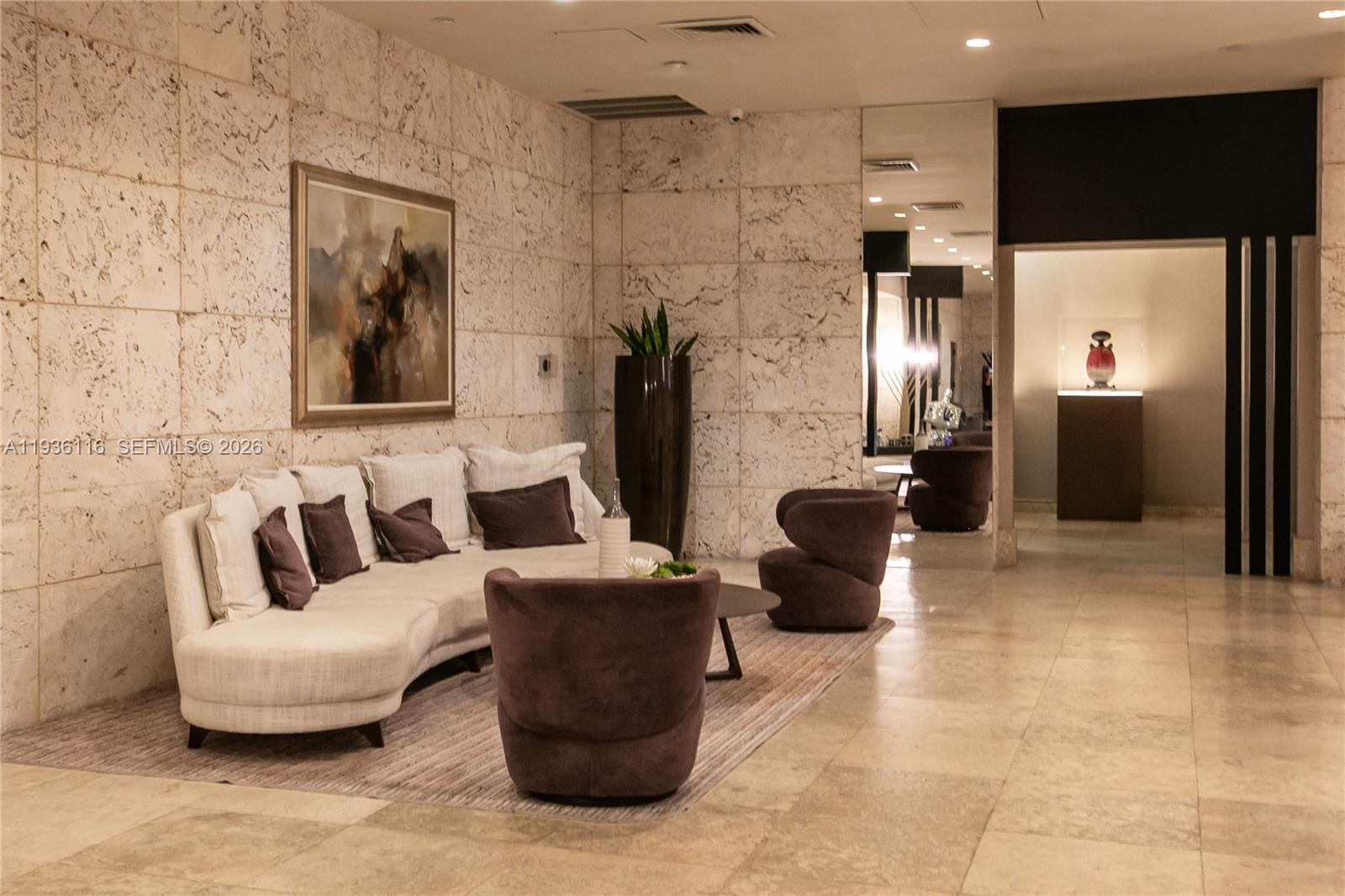 2906 3 / 3 1520 sq. ft. $ 2025-12-29 0 Photo