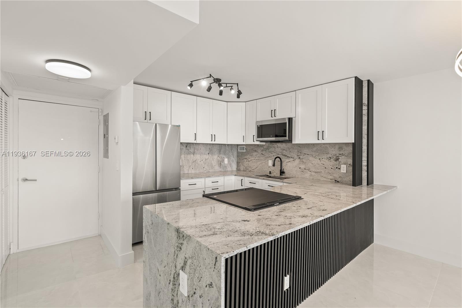 Photo of 3180 Ocean Dr #717, Hallandale Beach, Florida, 33009 -