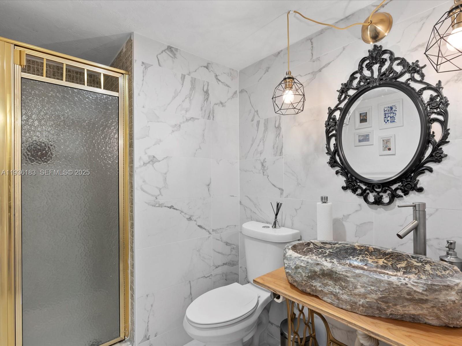 Photo of 437 Golden Isles Dr #9H, Hallandale Beach, Florida, 33009 - Second Bathroom