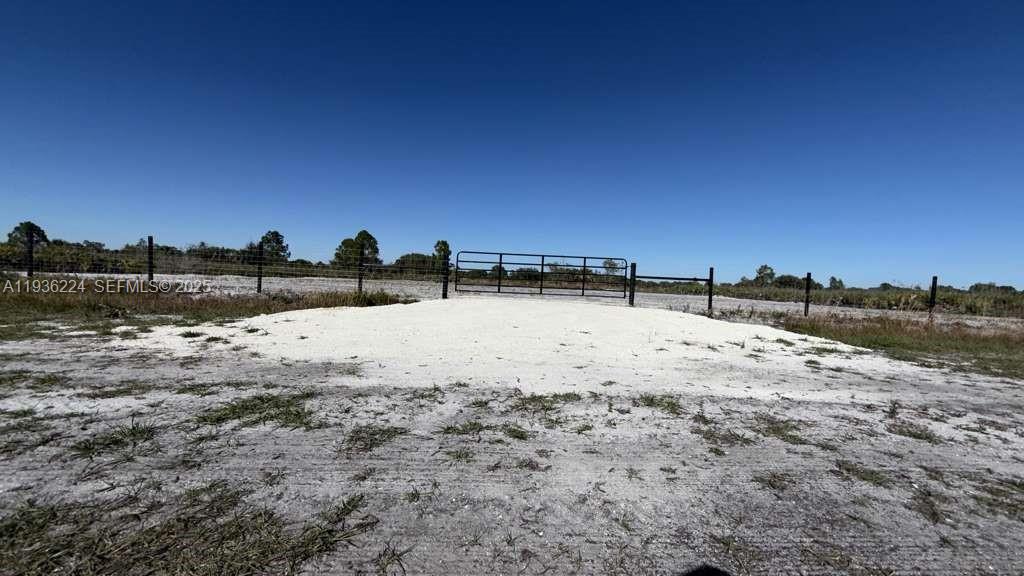 See details / sq. ft. $ 2025-12-29 0 Photo