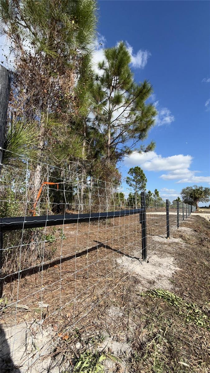 See details / sq. ft. $ 2025-12-29 0 Photo