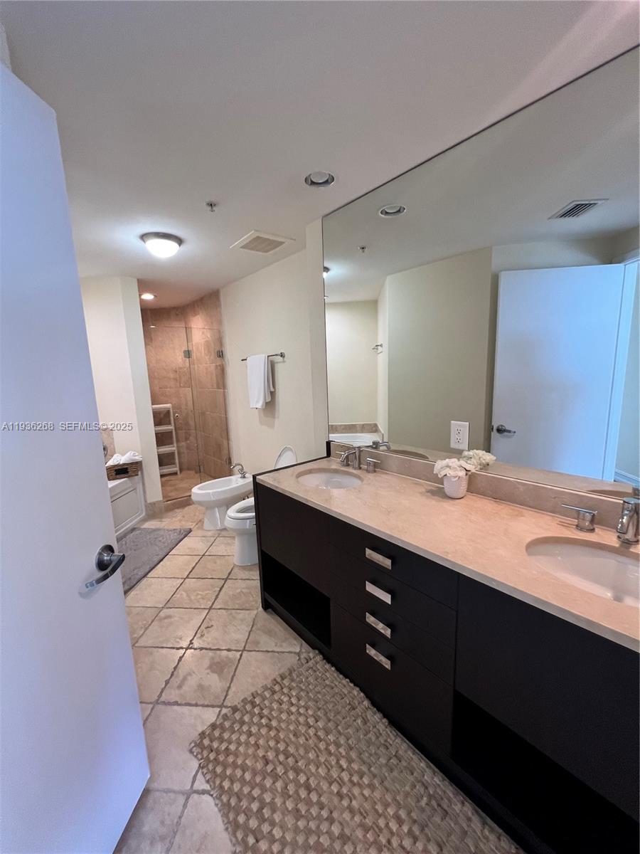 See details 1801A 2 / 2 1289 sq. ft. $ 2025-12-29 0 Photo