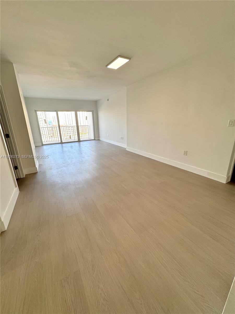 1201 1 / 2 762 sq. ft. $ 2025-12-29 0 Photo