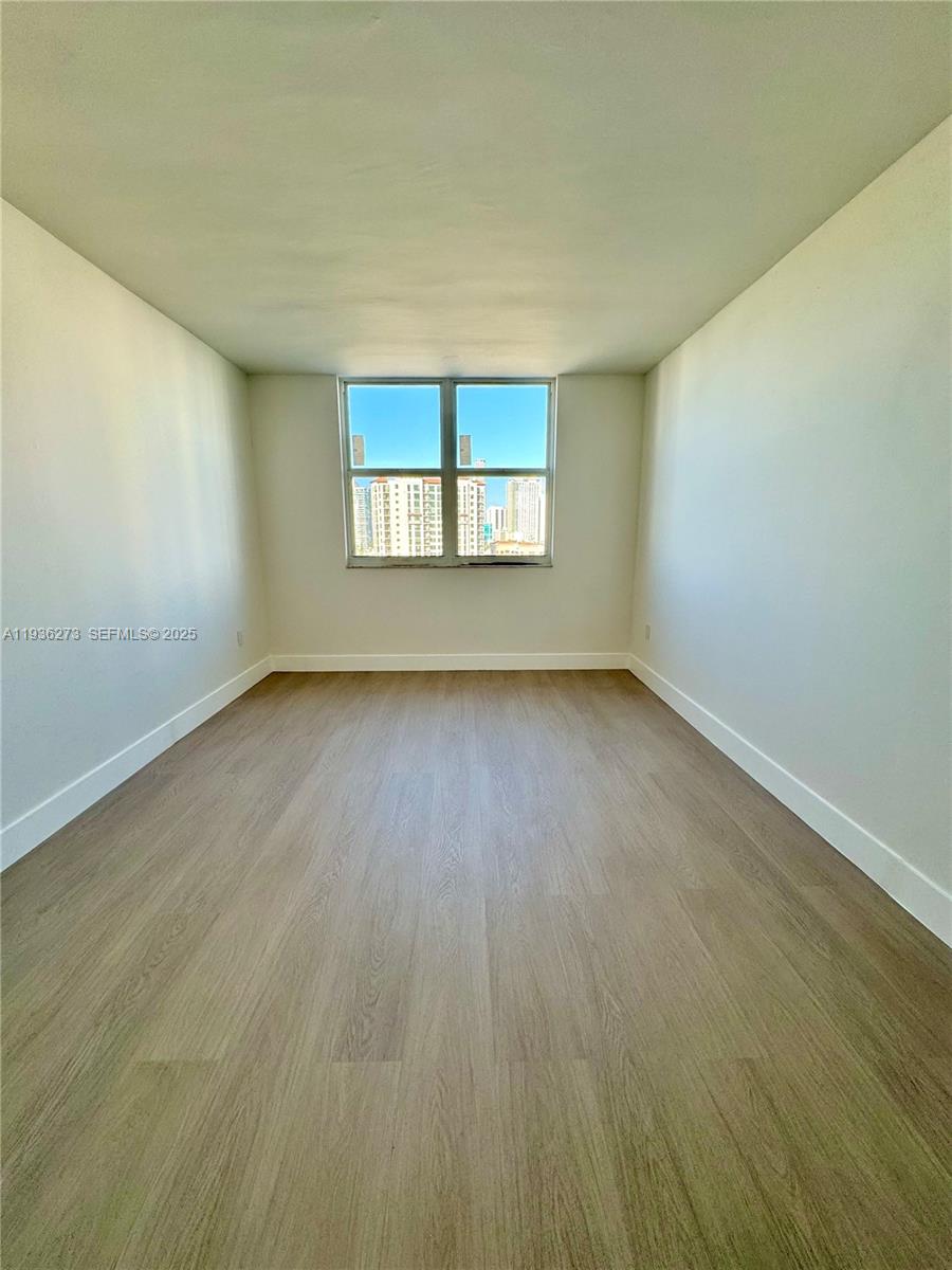 1201 1 / 2 762 sq. ft. $ 2025-12-29 0 Photo