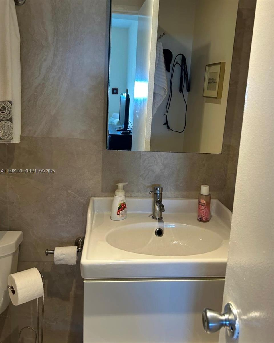 Photo of 3801 Ocean Dr  #PH16L, Hollywood, Florida, 33019 - 