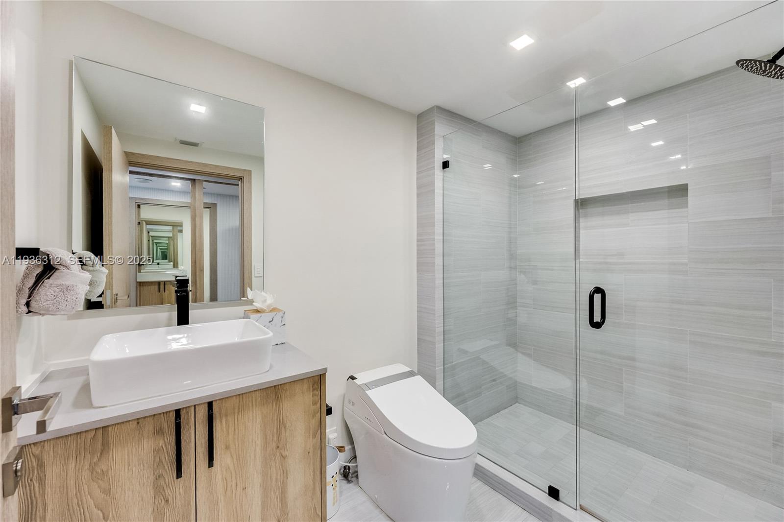 2507 2 / 3 2000 sq. ft. $ 2025-12-29 0 foto