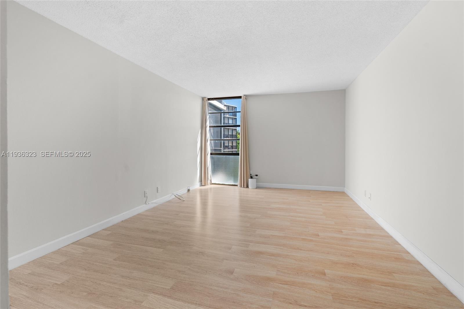 Photo of 3401 Country Club Dr  #519, Aventura, Florida, 33180 - 