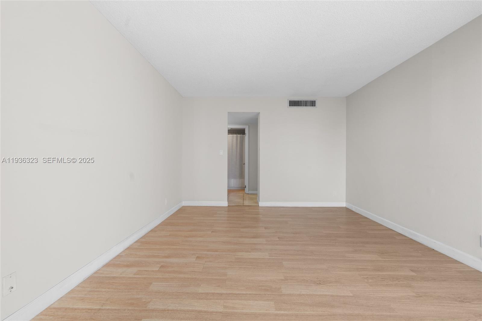 Photo of 3401 Country Club Dr  #519, Aventura, Florida, 33180 - 