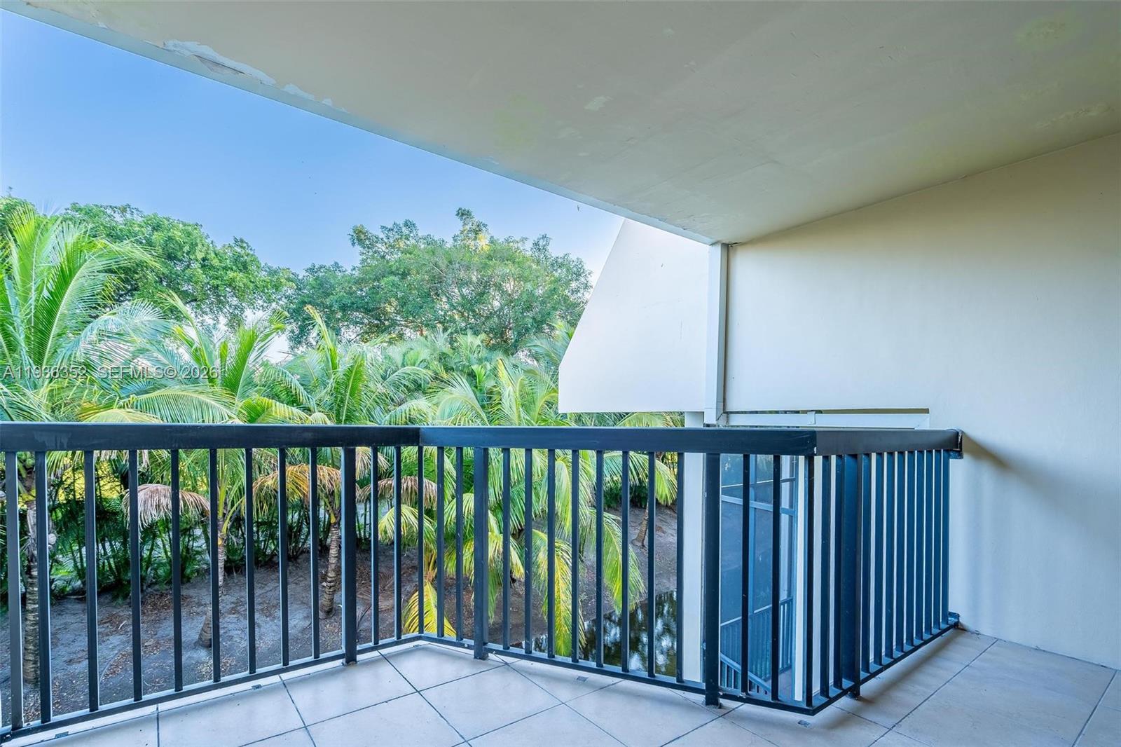 Photo of 20347 Country Club Dr (20347), Aventura, Florida, 33180 -