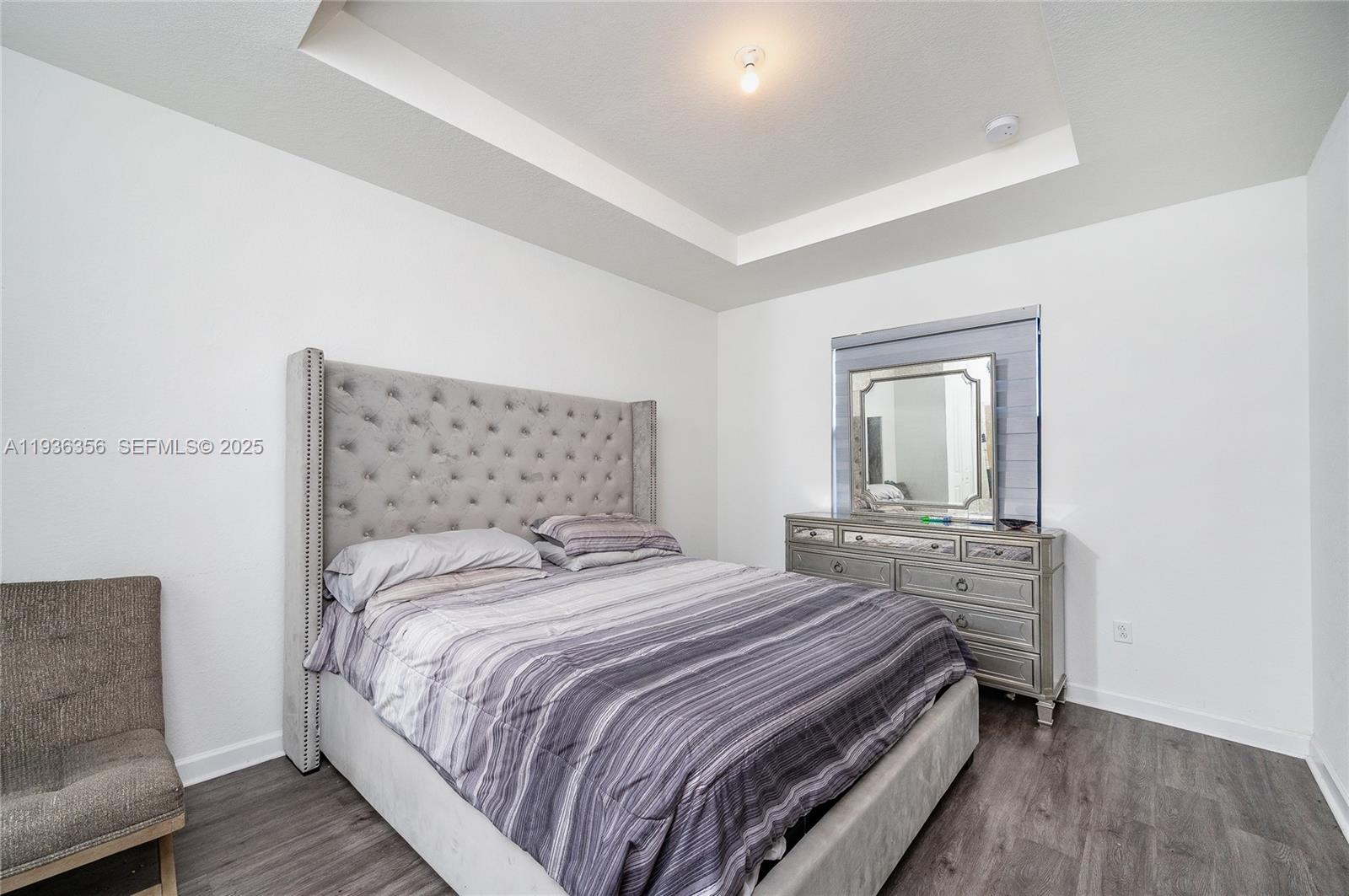 Ver detalles 23061 4 / 3 1820 sq. ft. $ 2025-12-29 0 foto