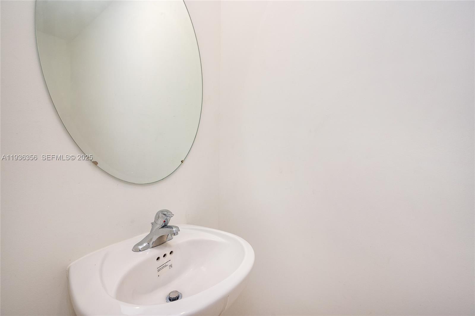 Ver detalles 23061 4 / 3 1820 sq. ft. $ 2025-12-29 0 foto