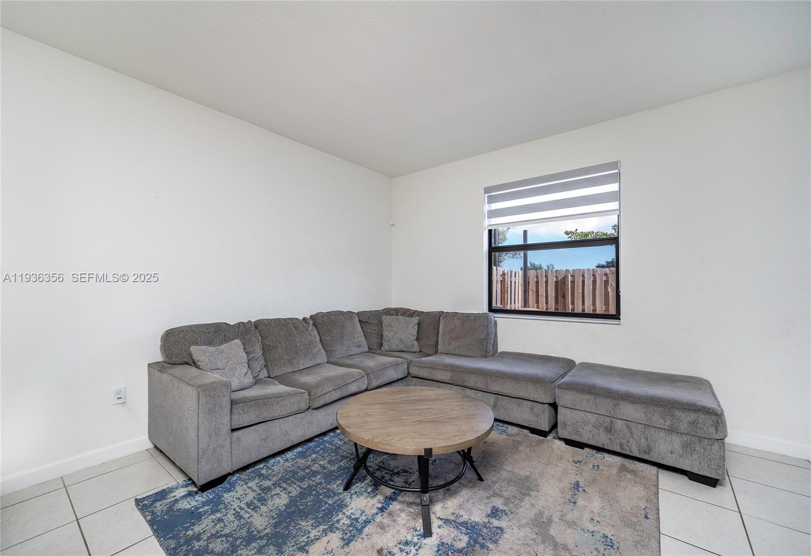 Ver detalles 23061 4 / 3 1820 sq. ft. $ 2025-12-29 0 foto