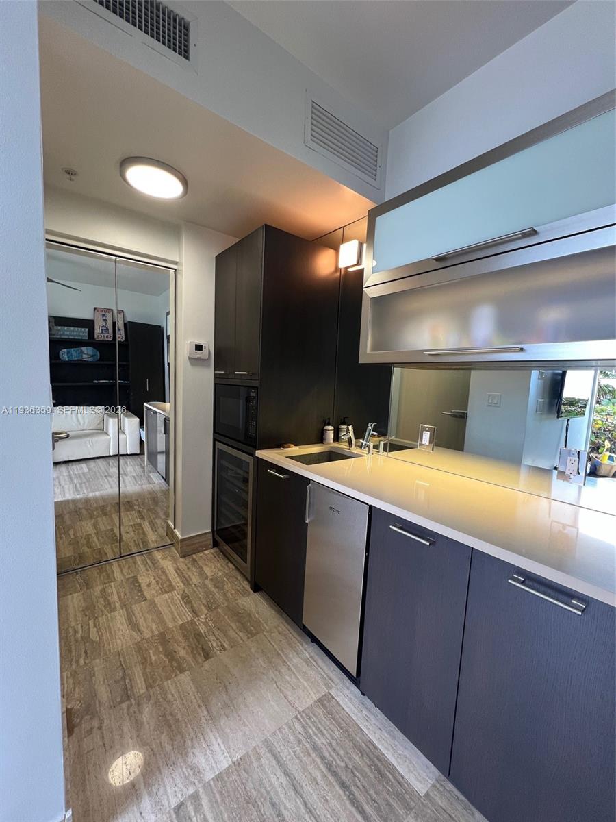 2201 3 / 4 2928 sq. ft. $ 2026-02-10 0 Photo