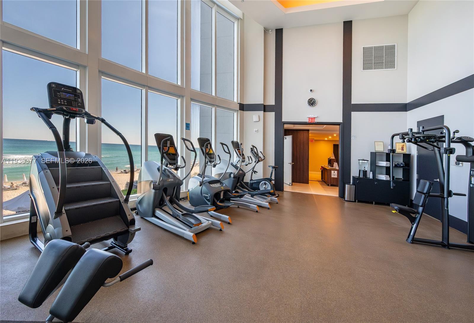 3807 3 / 3 2106 sq. ft. $ 2025-12-30 0 foto