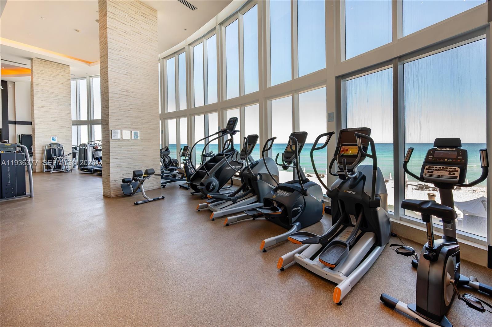 3807 3 / 3 2106 sq. ft. $ 2025-12-30 0 foto