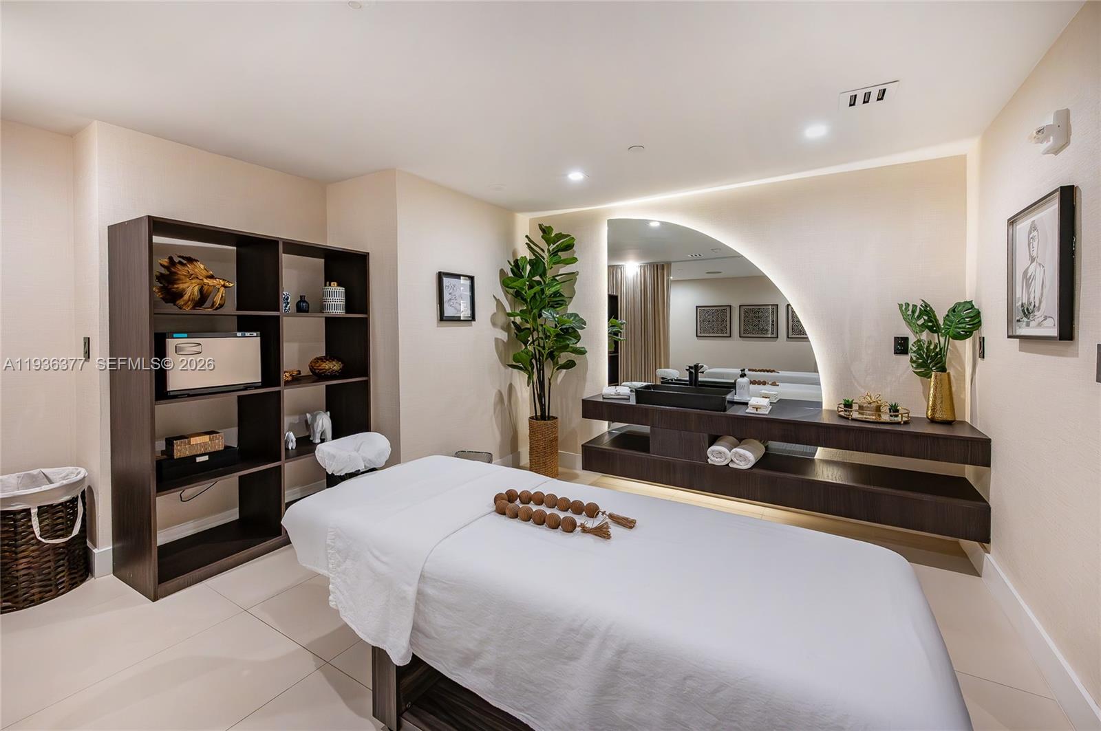 3807 3 / 3 2106 sq. ft. $ 2025-12-30 0 foto