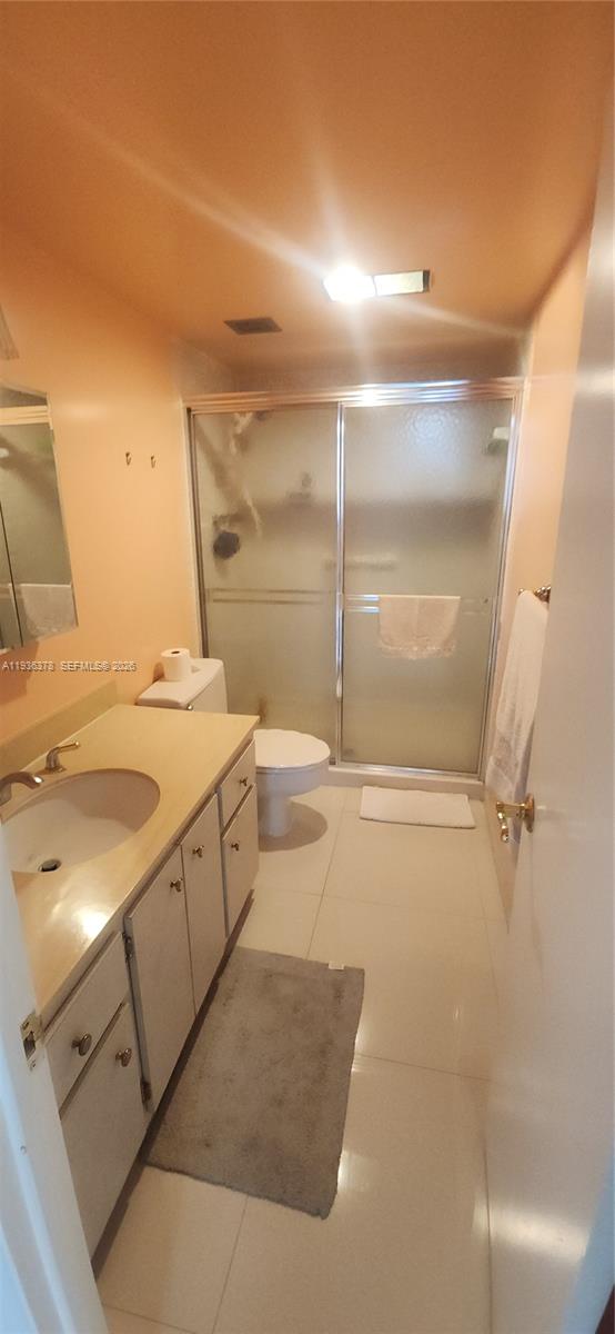 15H 2 / 2 1240 sq. ft. $ 2025-12-30 0 Photo