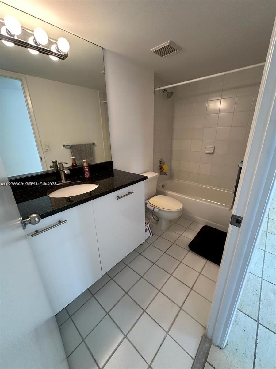 Photo of 3300 191st St  #518, Aventura, Florida, 33180 - 