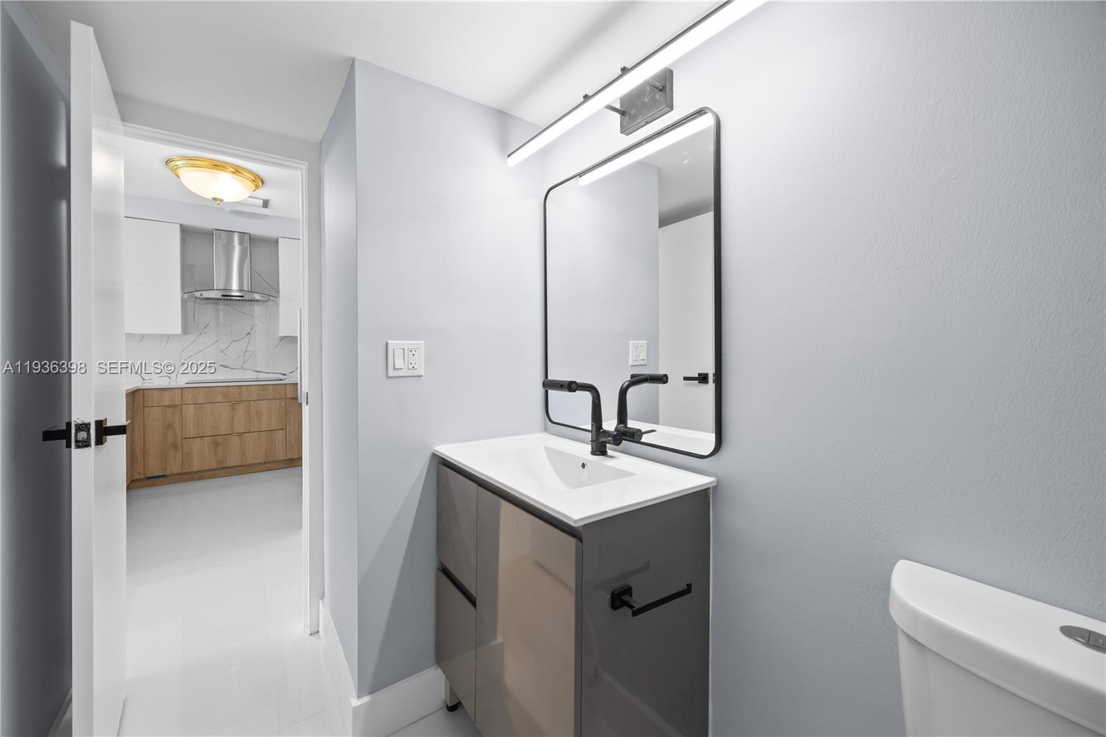 Photo of 20335 Country Club Dr  #1905, Aventura, Florida, 33180 - 