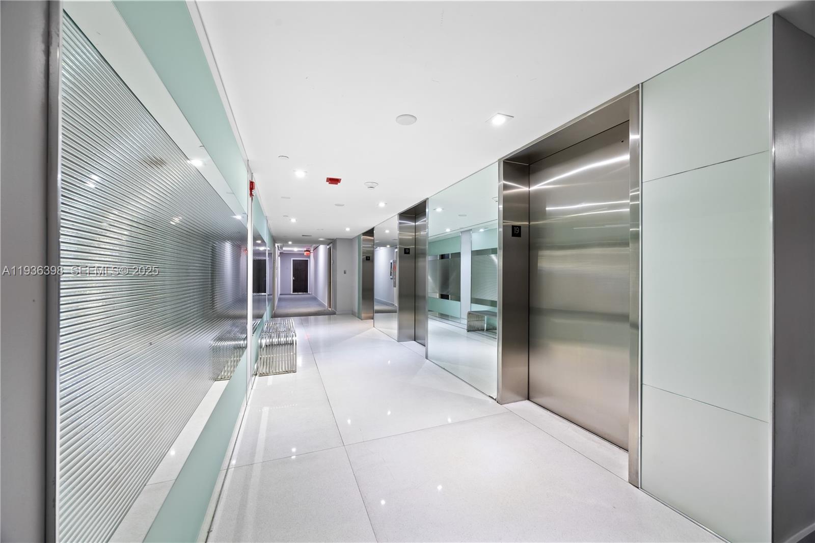 Photo of 20335 Country Club Dr  #1905, Aventura, Florida, 33180 - 