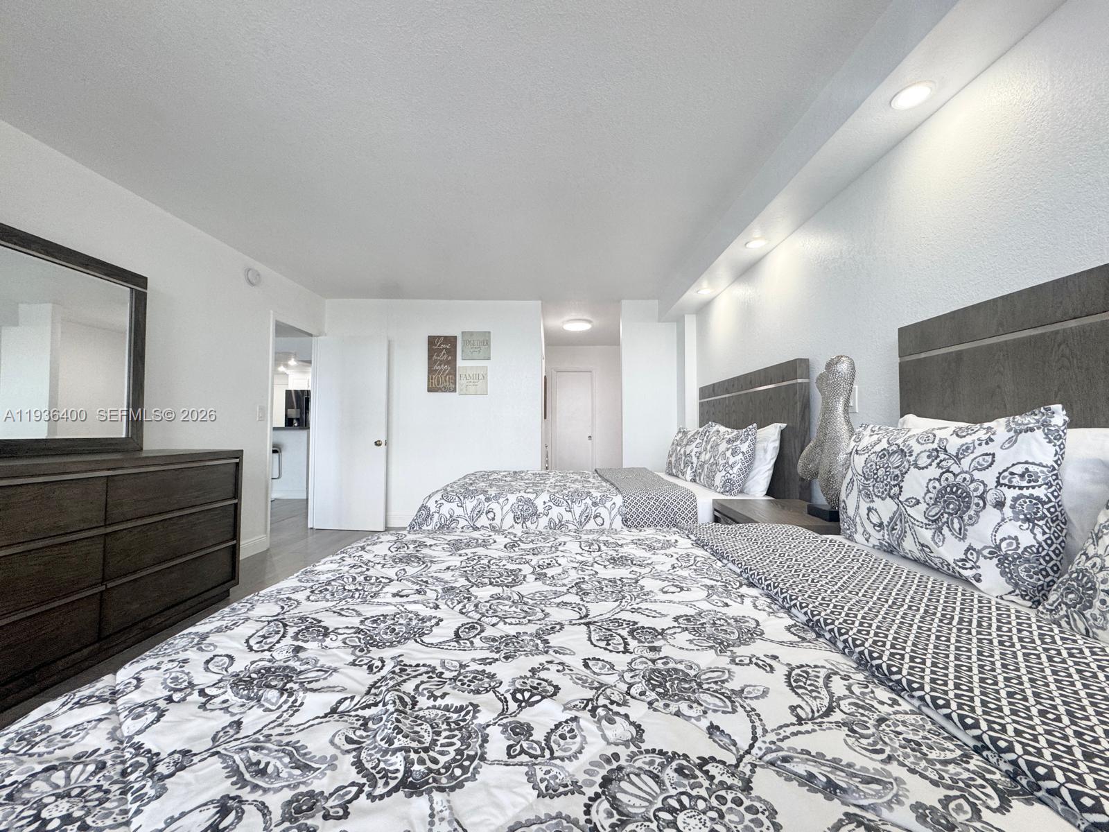 Photo of 3800 Ocean Dr  #423, Hollywood, Florida, 33019 - 