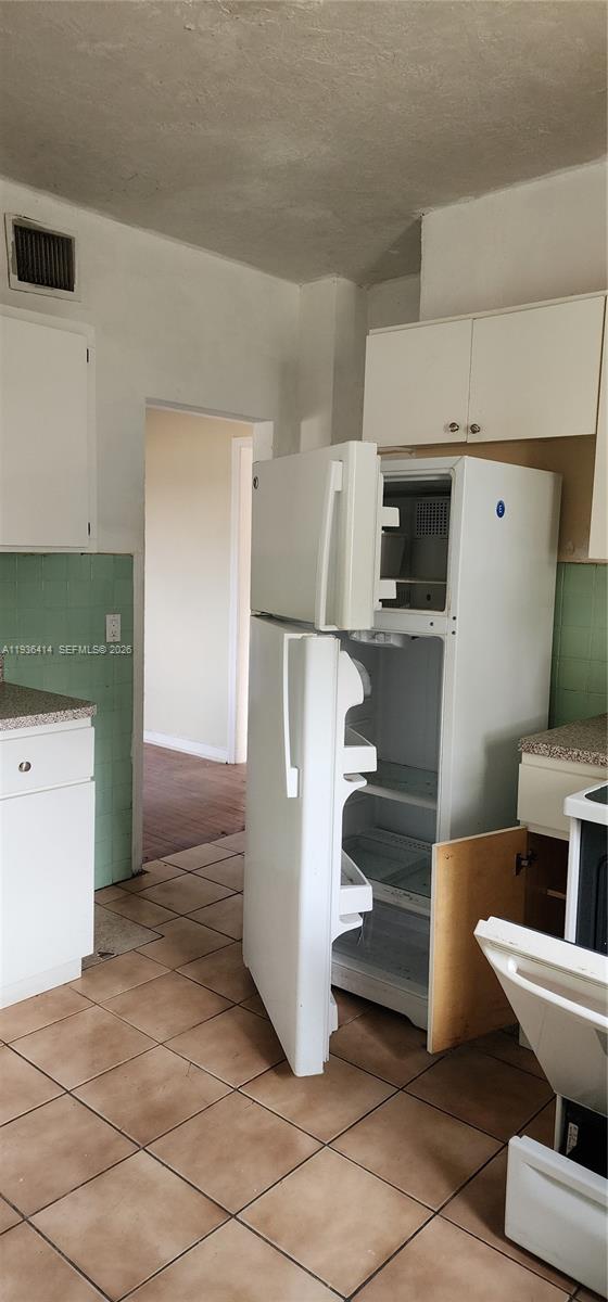   /  2380 sq. ft. $ 2025-12-30 0 Photo