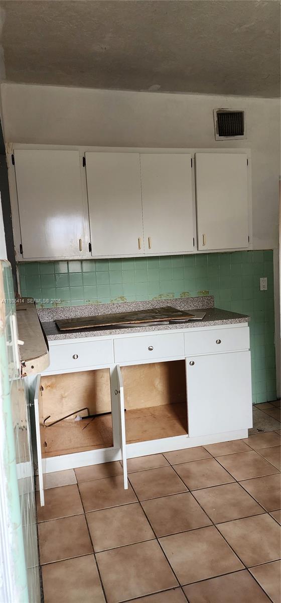   /  2380 sq. ft. $ 2025-12-30 0 Photo