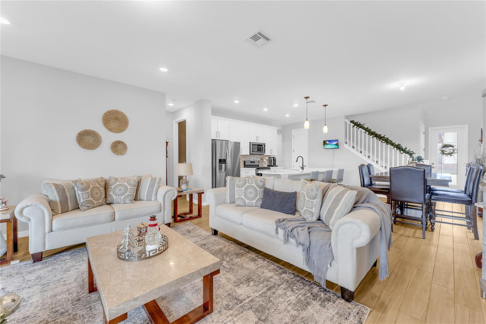 Ver detalles 2854 4 / 3 2130 sq. ft. $ 2026-04-29 0 foto