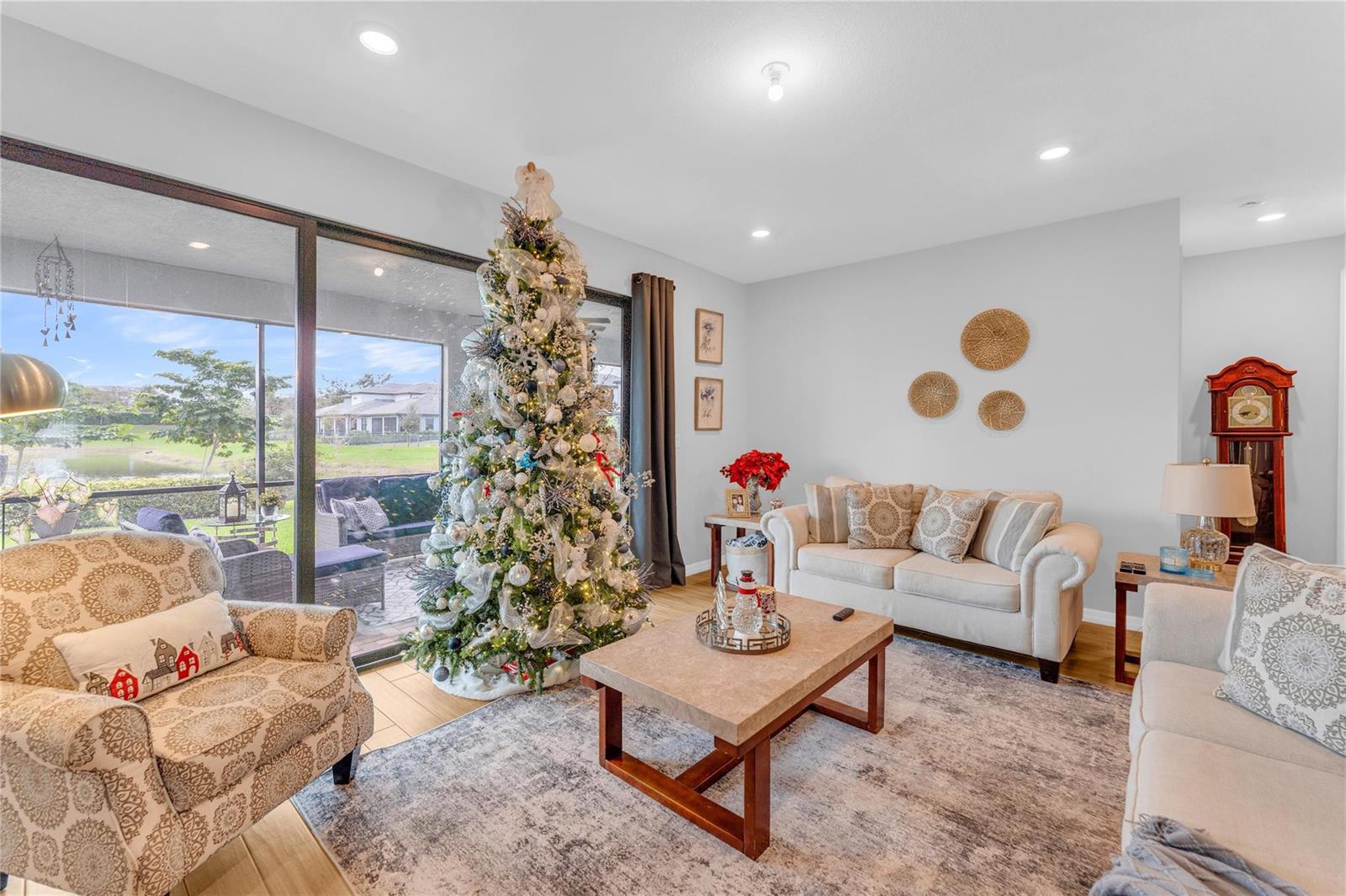 Ver detalles 2854 4 / 3 2130 sq. ft. $ 2026-04-29 0 foto