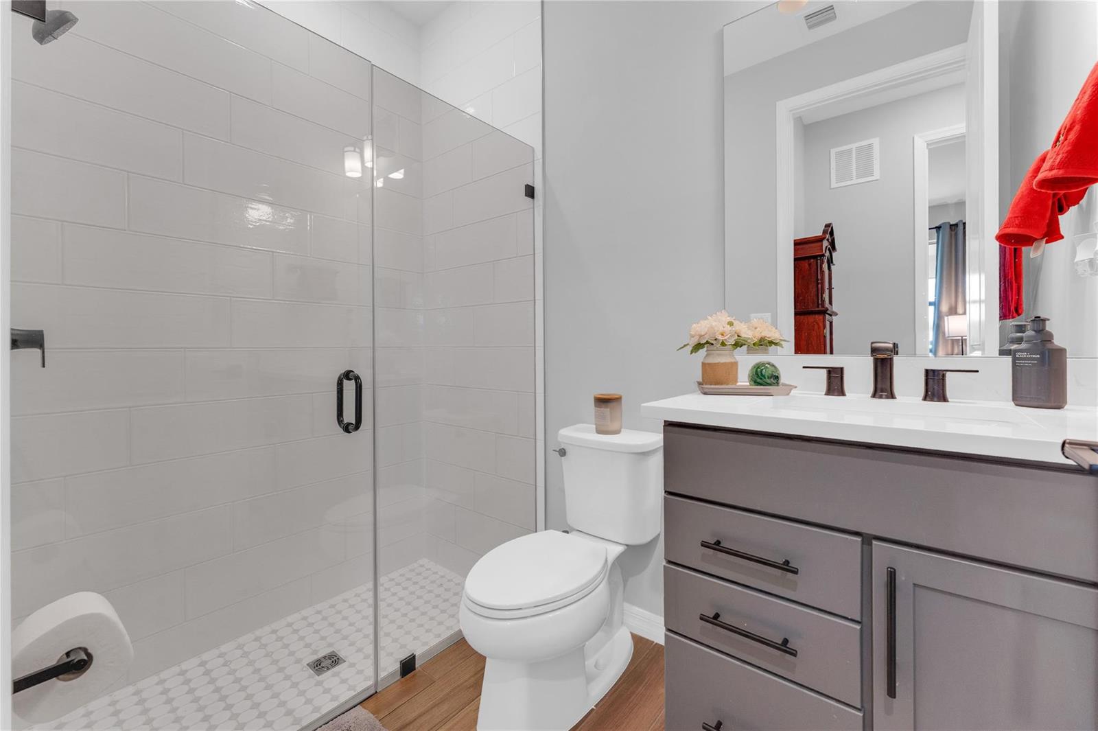 Ver detalles 2854 4 / 3 2130 sq. ft. $ 2026-04-29 0 foto