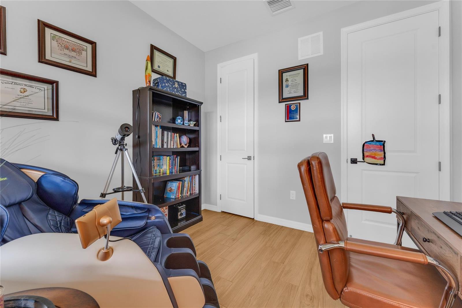 Ver detalles 2854 4 / 3 2130 sq. ft. $ 2026-04-29 0 foto