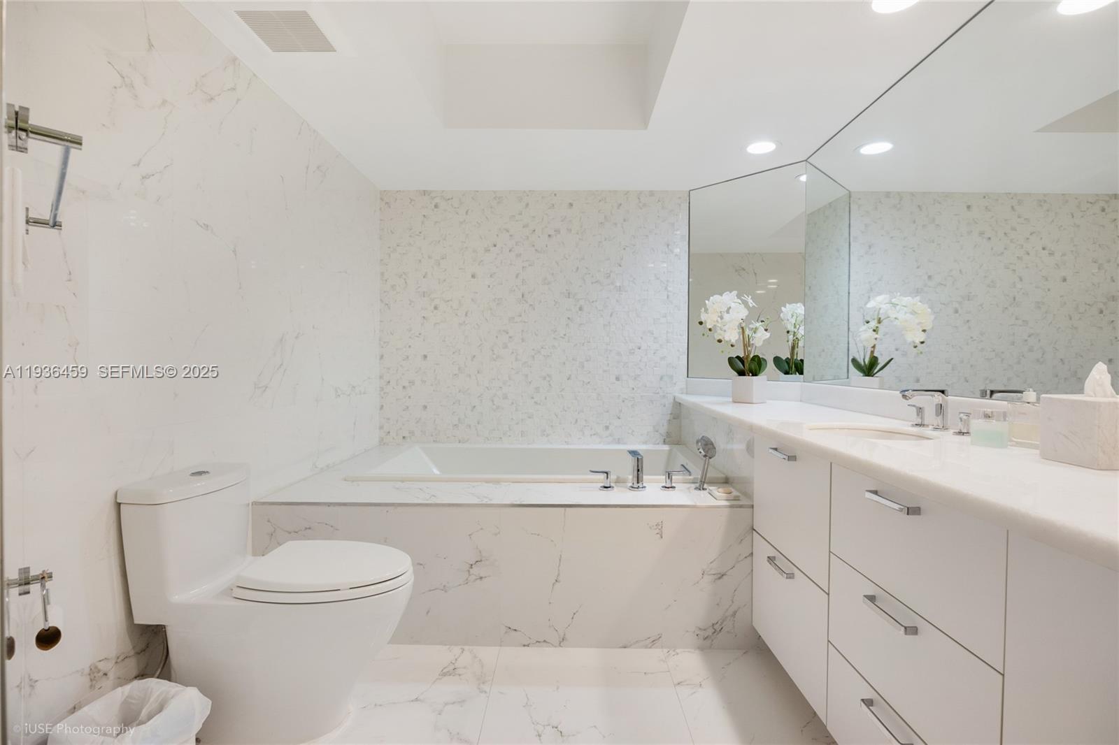 Photo of 16425 Collins Ave  #2215, Sunny Isles Beach, Florida, 33160 - 