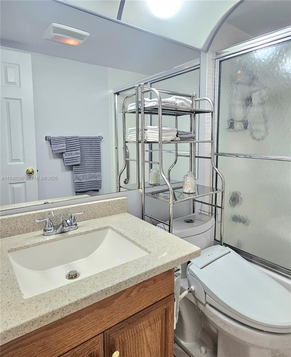 See details 62 2 / 2 820 sq. ft. $ 2025-12-30 0 Photo