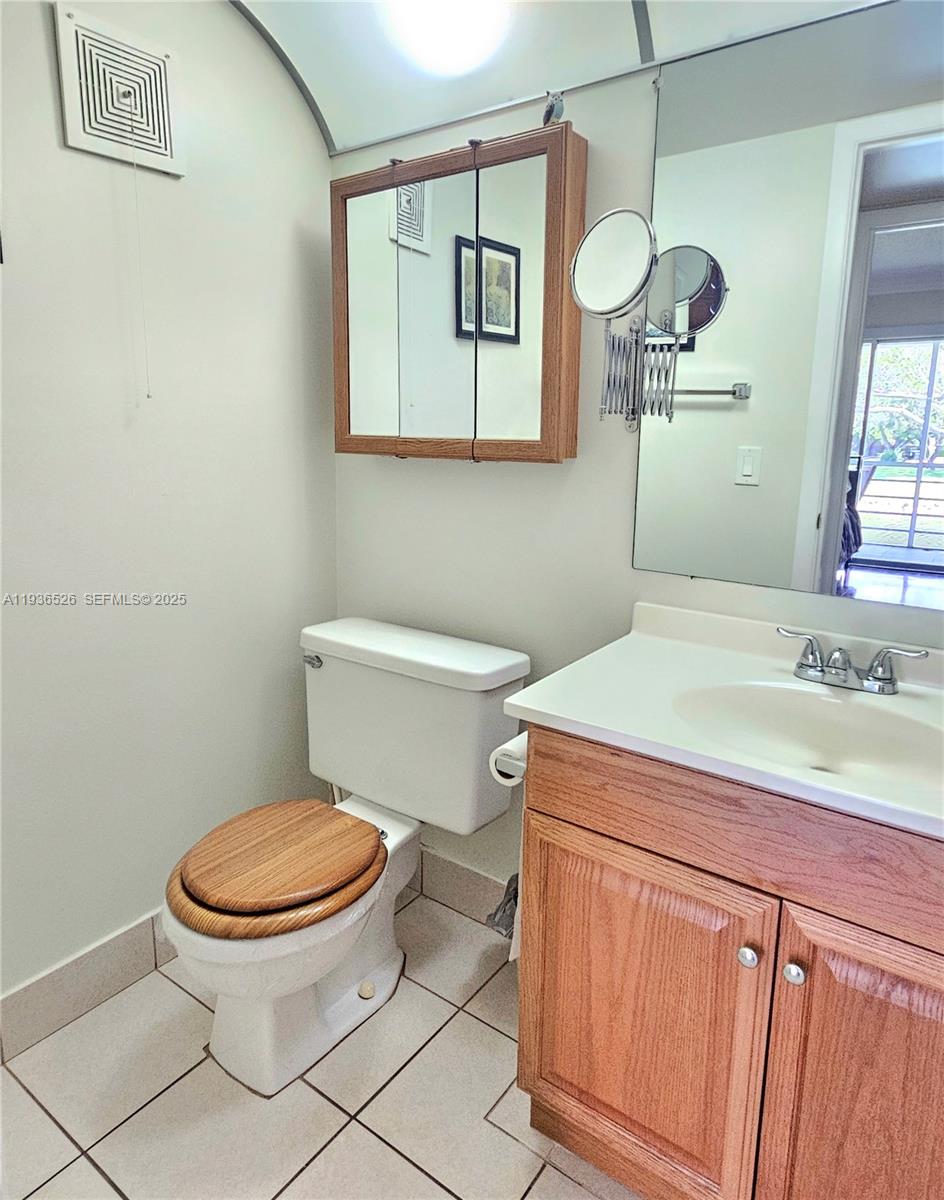 See details 62 2 / 2 820 sq. ft. $ 2025-12-30 0 Photo