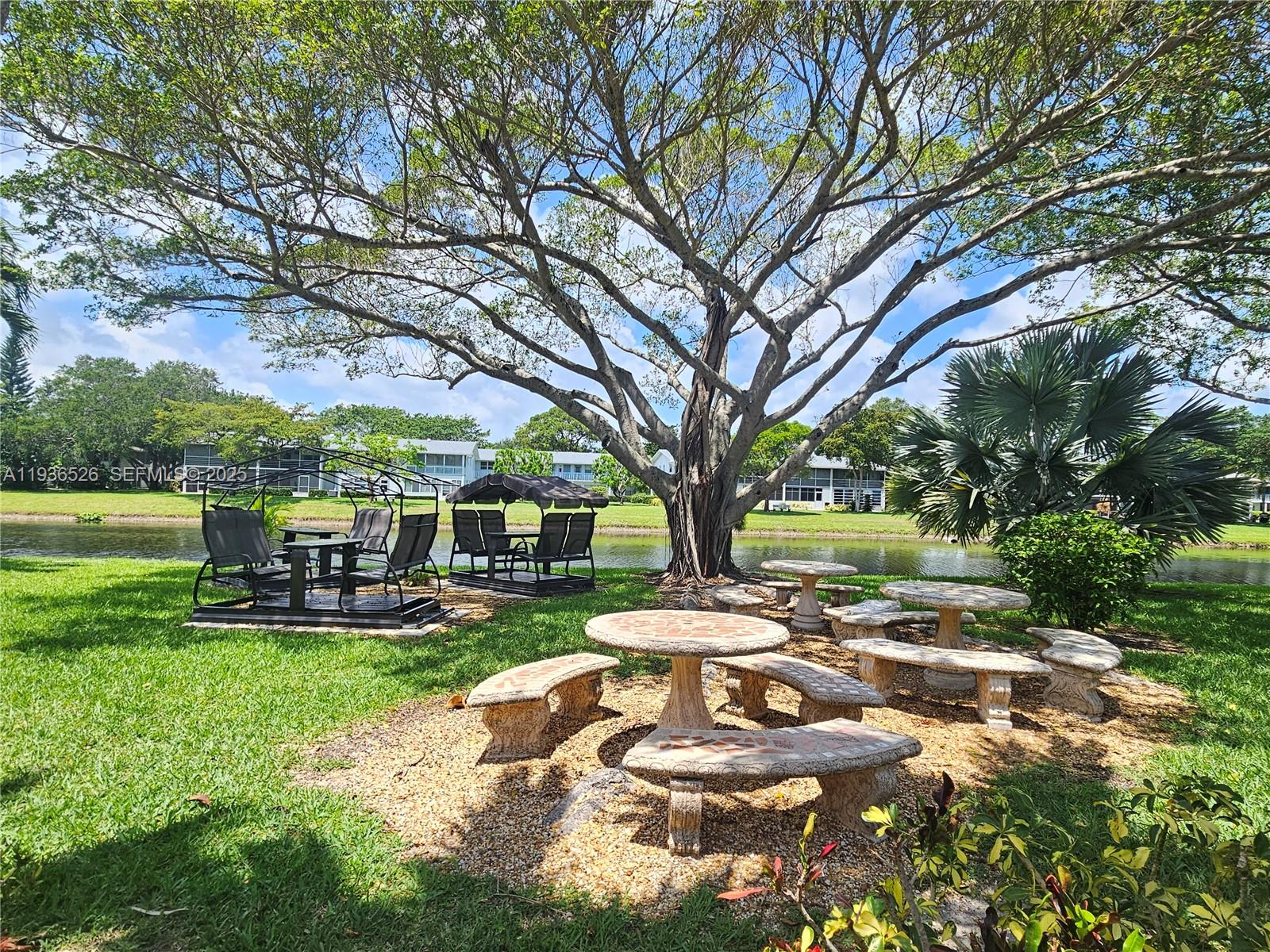 See details 62 2 / 2 820 sq. ft. $ 2025-12-30 0 Photo