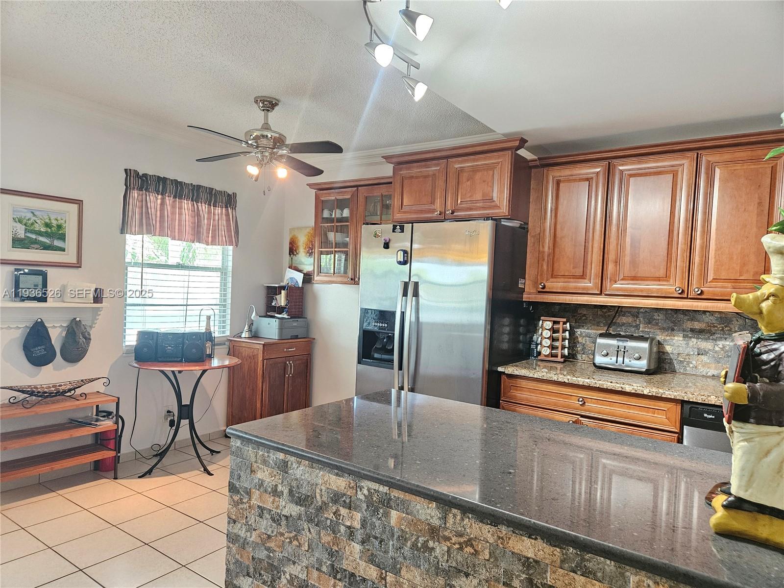 See details 62 2 / 2 820 sq. ft. $ 2025-12-30 0 Photo