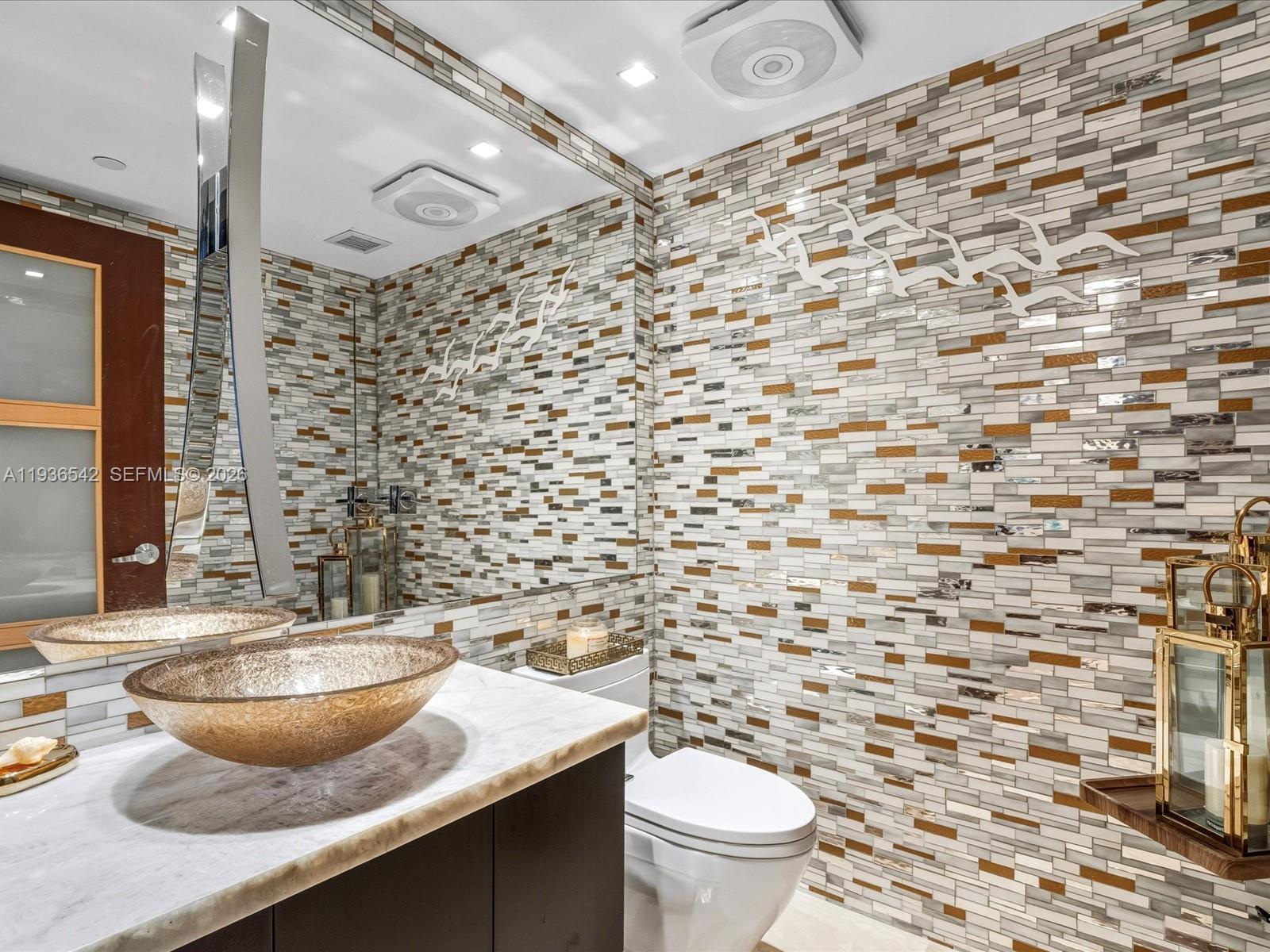 See details 5101 3 / 4 3016 sq. ft. $ 2025-12-30 0 Photo